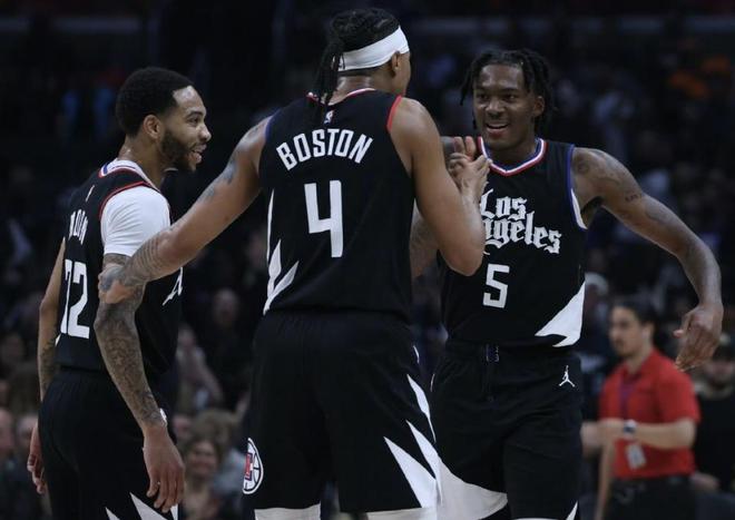 谁是伦敦之王？拜仁欧冠对阵枪手十年不败，近5场4胜1平（拜仁欧冠十年对阿森纳不败，近5战4胜1平：谁才是伦敦之王？）