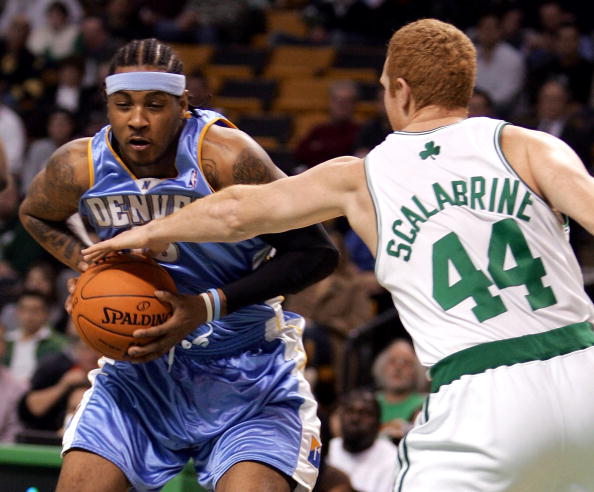 半场：巴萨2-1阿拉维斯，亚马尔破门+失良机，奥尔莫建功（半场战罢：巴萨2-1领先阿拉维斯，亚马尔破门并失良机，奥尔莫建功）