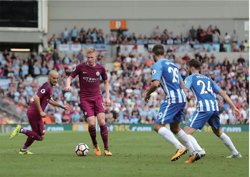 拉奥斯评皇马争议战主裁：金特罗在比赛中缺乏应有的情绪平衡（拉奥斯谈皇马争议战：主裁金特罗情绪管理不到位）