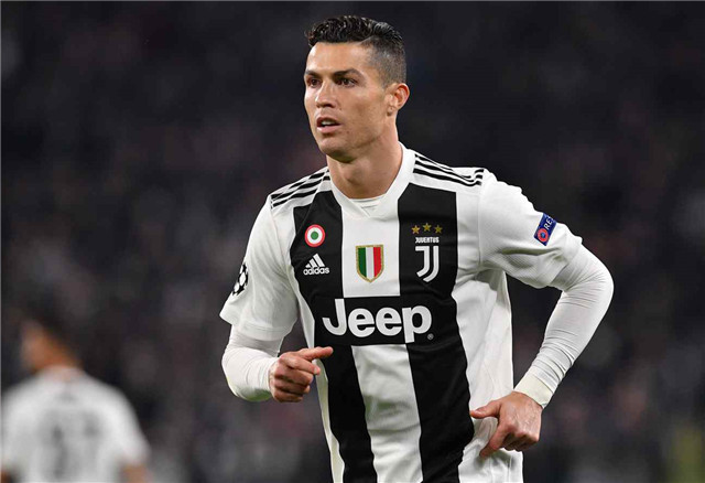 克莱谈莫兰特：说的都是些没脑子的话，没有任何深度（克莱评莫兰特：言辞欠思考，毫无深度）