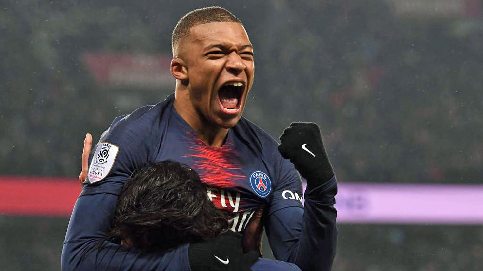 邓弗里斯：老图拉姆是我的偶像；生涯早期我不是最出色的球员（邓弗里斯称老图拉姆为偶像：坦言职业初期并不出众）