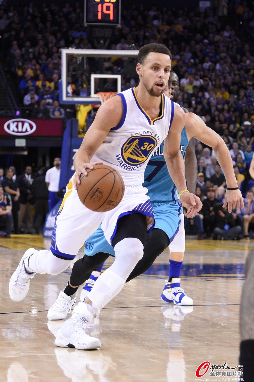 官方：姆巴佩、卡马文加和夸迪奥-科内均返回各自俱乐部（官方通报：姆巴佩、卡马文加与夸迪奥-科内已各自归队）