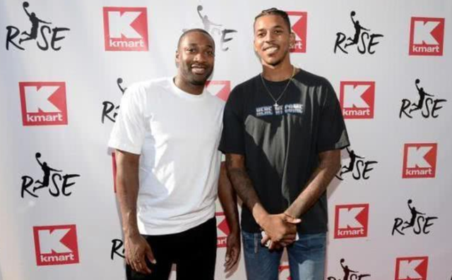 队报盛赞托万：现在他不仅是技术领袖，还是更衣室领袖（队报赞托万：他已是球队技术与更衣室双重领袖）