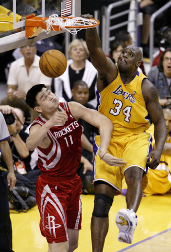 意甲战报：扎尼奥洛破门，2人染红，乌迪内斯2-0帕尔马（意甲战况：扎尼奥洛建功，乌迪内斯2-0击败帕尔马，2人被罚下）